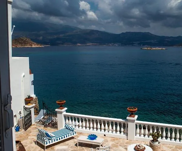 فيلة The Admiral's House Kastellorizo ماغيستي